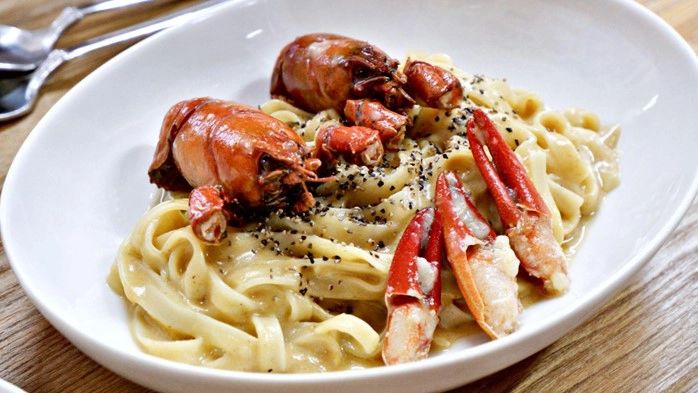 “lake lobster” (a type of edible crayfish farmed in Lake Akan) carbonara