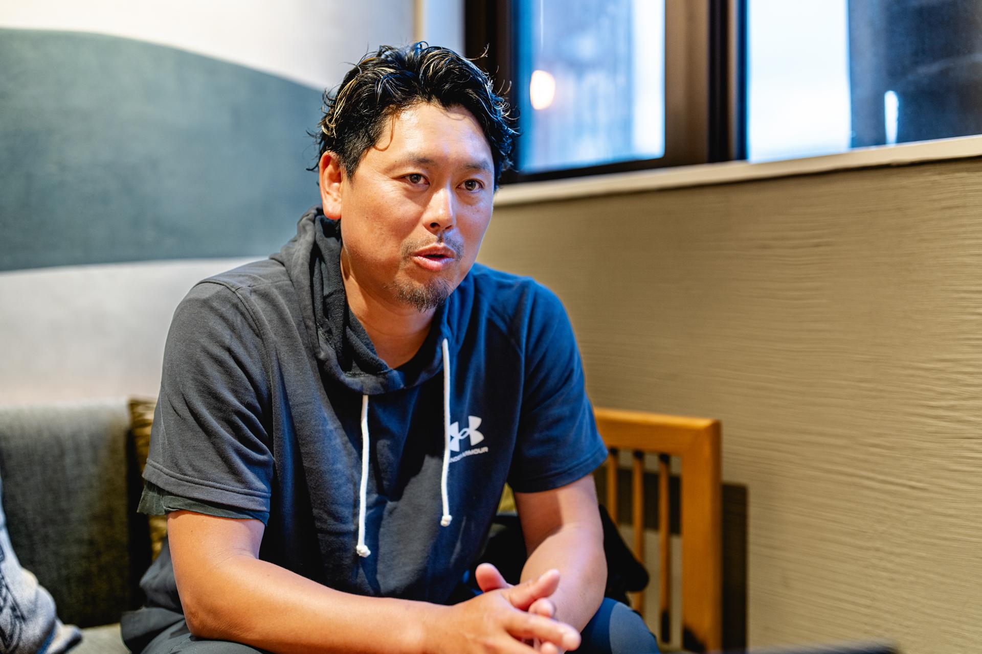 「Grace 是「Grace field」獨木舟導遊，也是使用在地食材餐廳老闆兼廚師的高橋先生